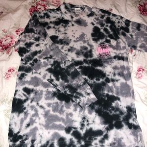 PINK Victoria’s Secret Long Sleeve